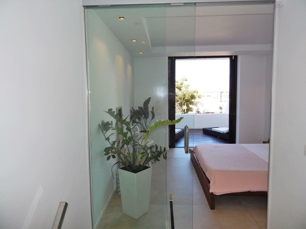 Beautiful Beachfront Playa de las Américas Exterior foto